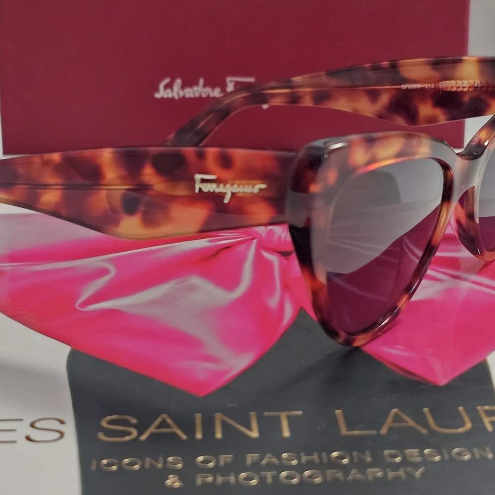 Salvatore Ferragamo Cat Eye Sunglasses FULL SET - Picture 7 of 14